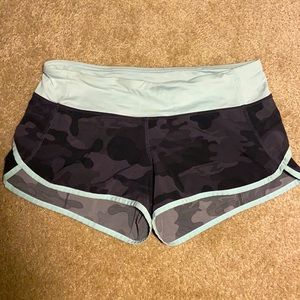 Lululemon Run Speed short black camo 4 light blue